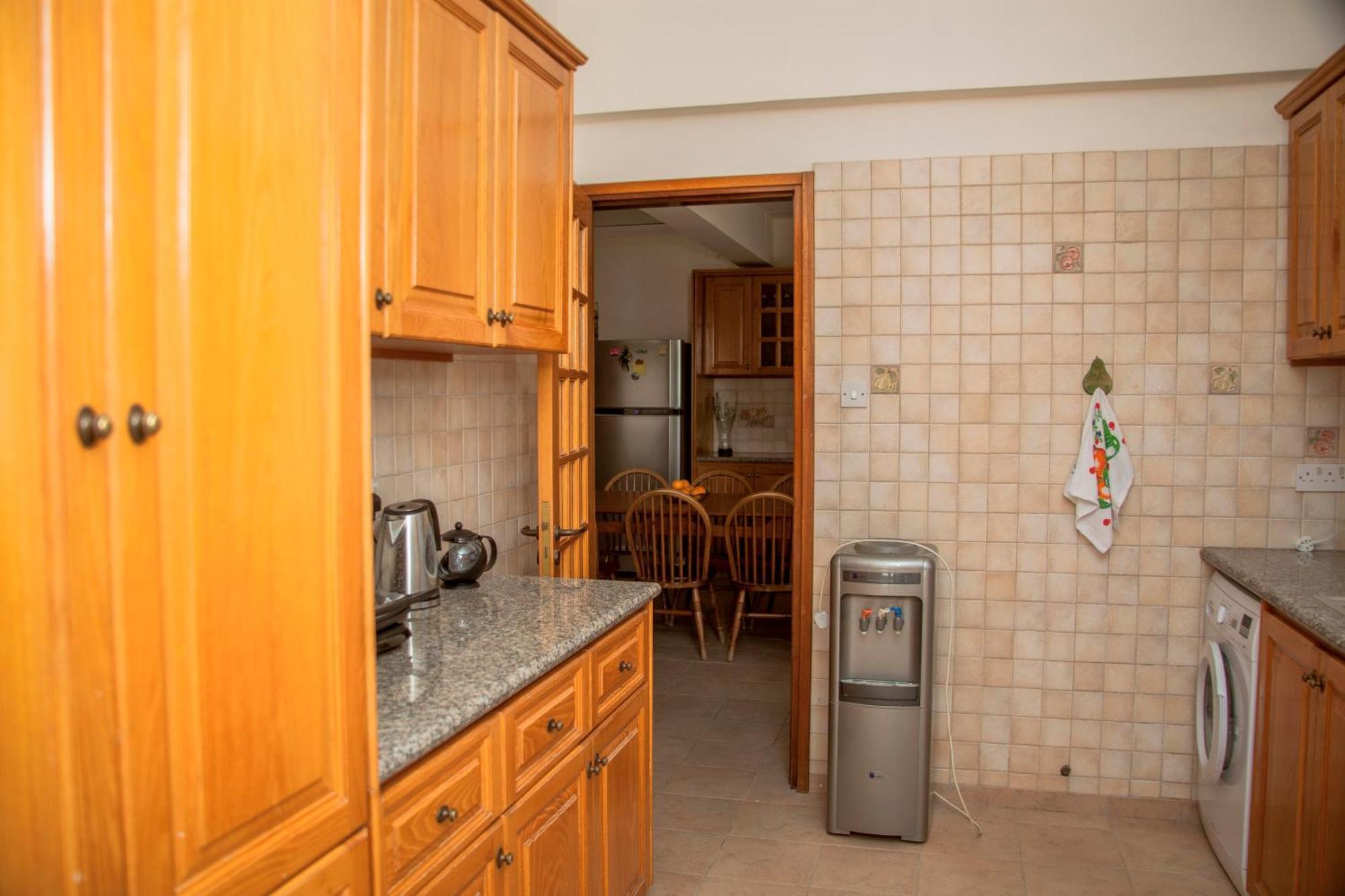 6 Bdr With Tennis Court